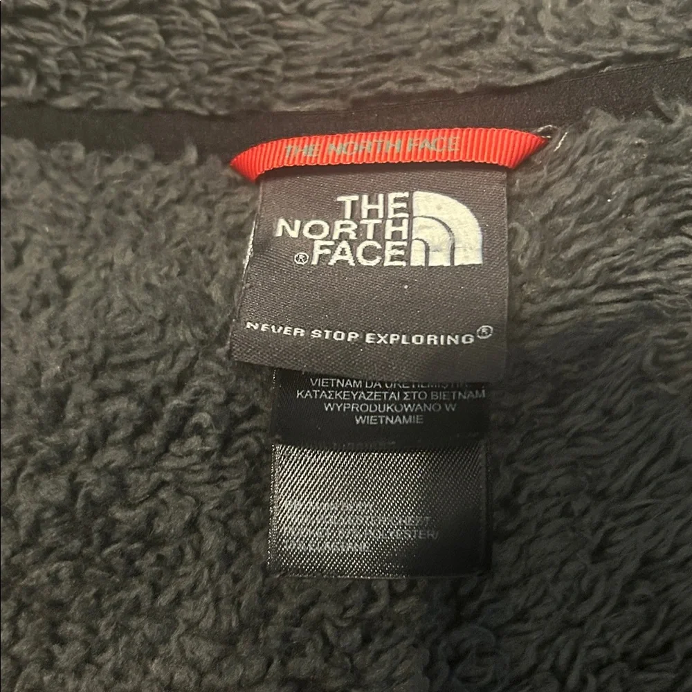 The North Face Men's‎ Black and Gray Performance Jacket